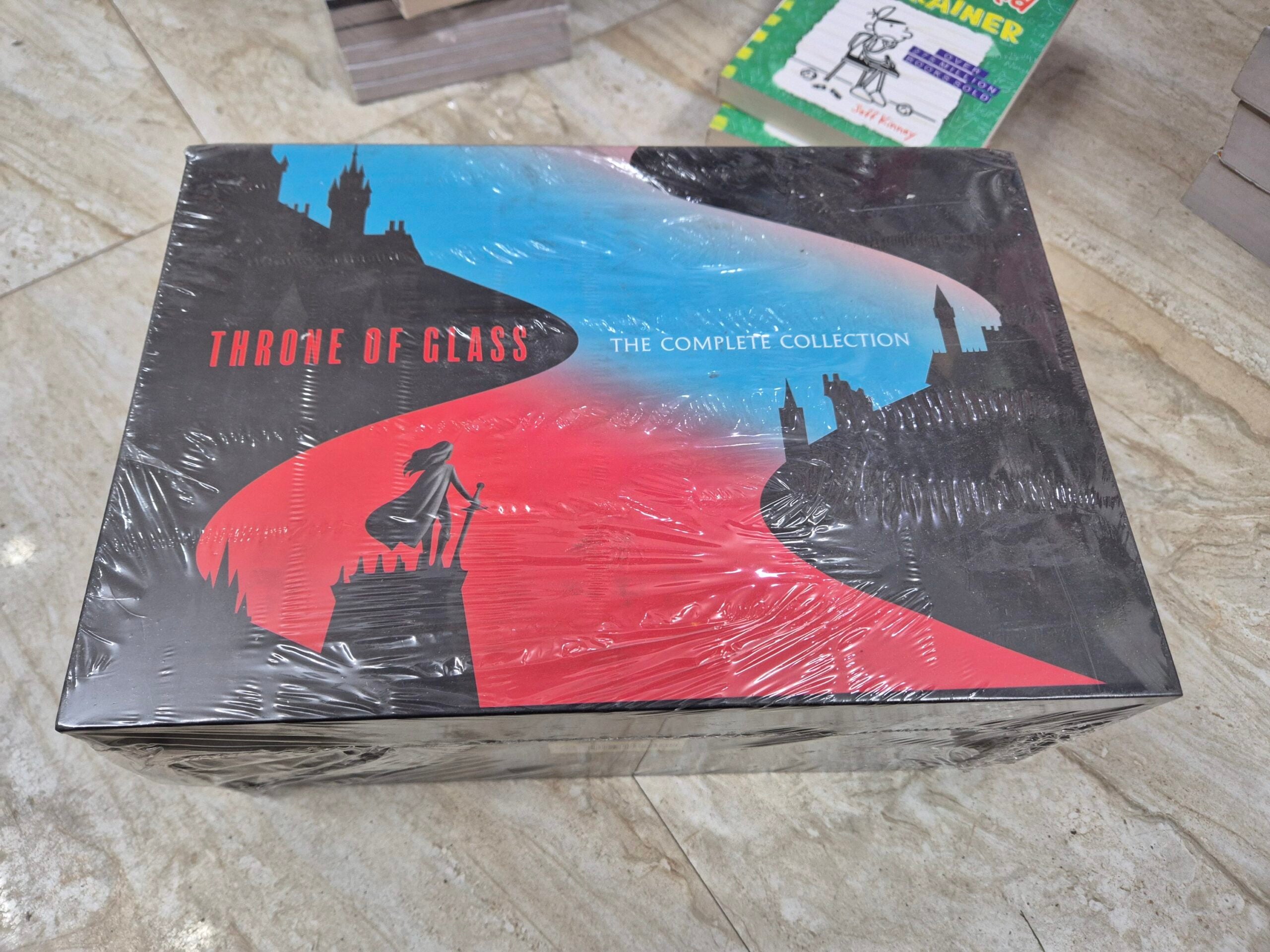 Throne of Glass Series by Sarah J. Maas (8  Books box set)