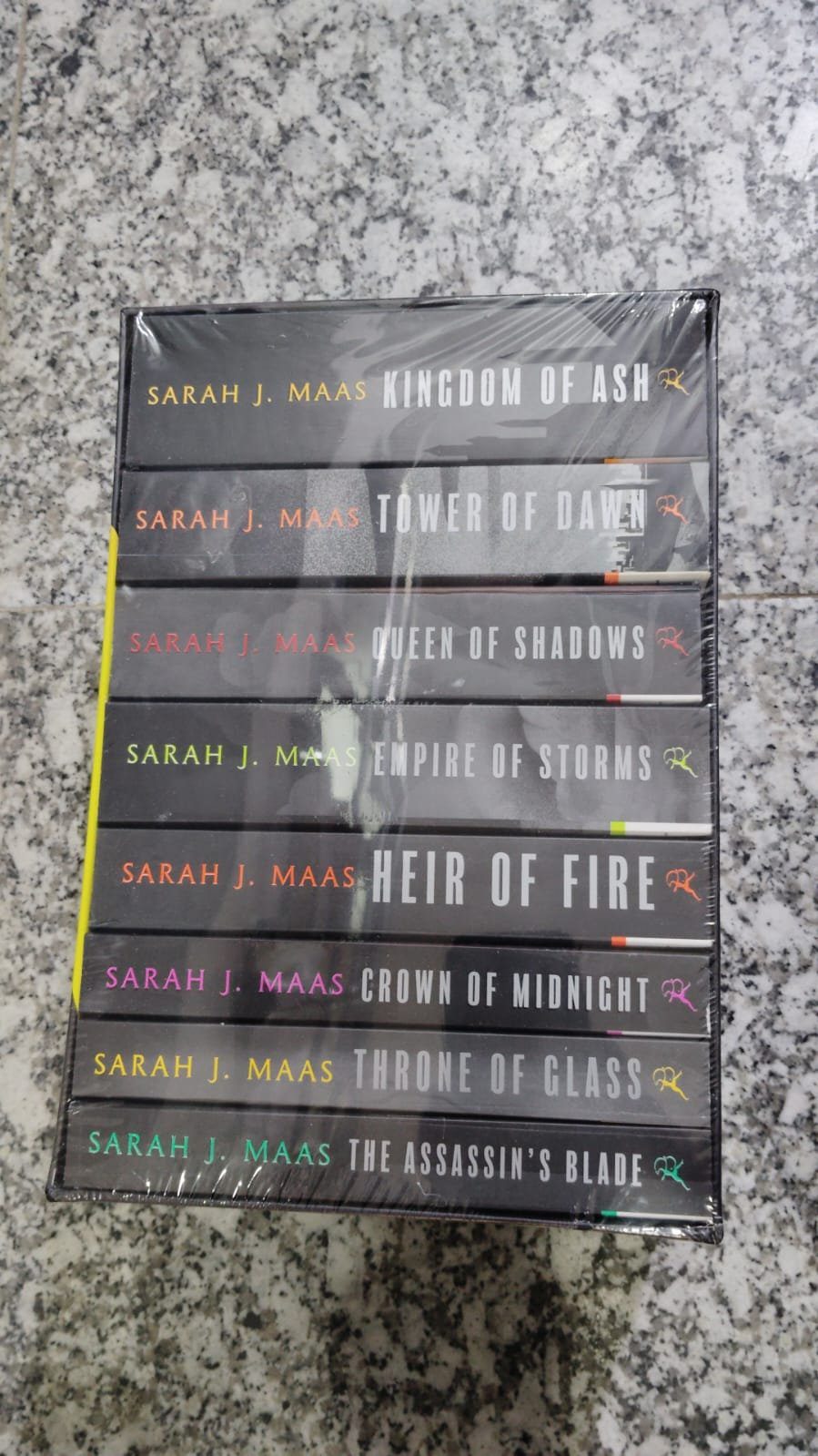 Throne of Glass Series by Sarah J. Maas (8  Books box set)