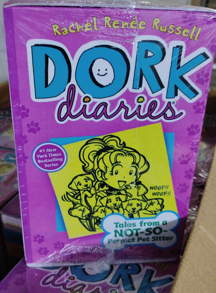 Dork Diaries x 10 Title Slipcase Set by Rachel Renee Russell